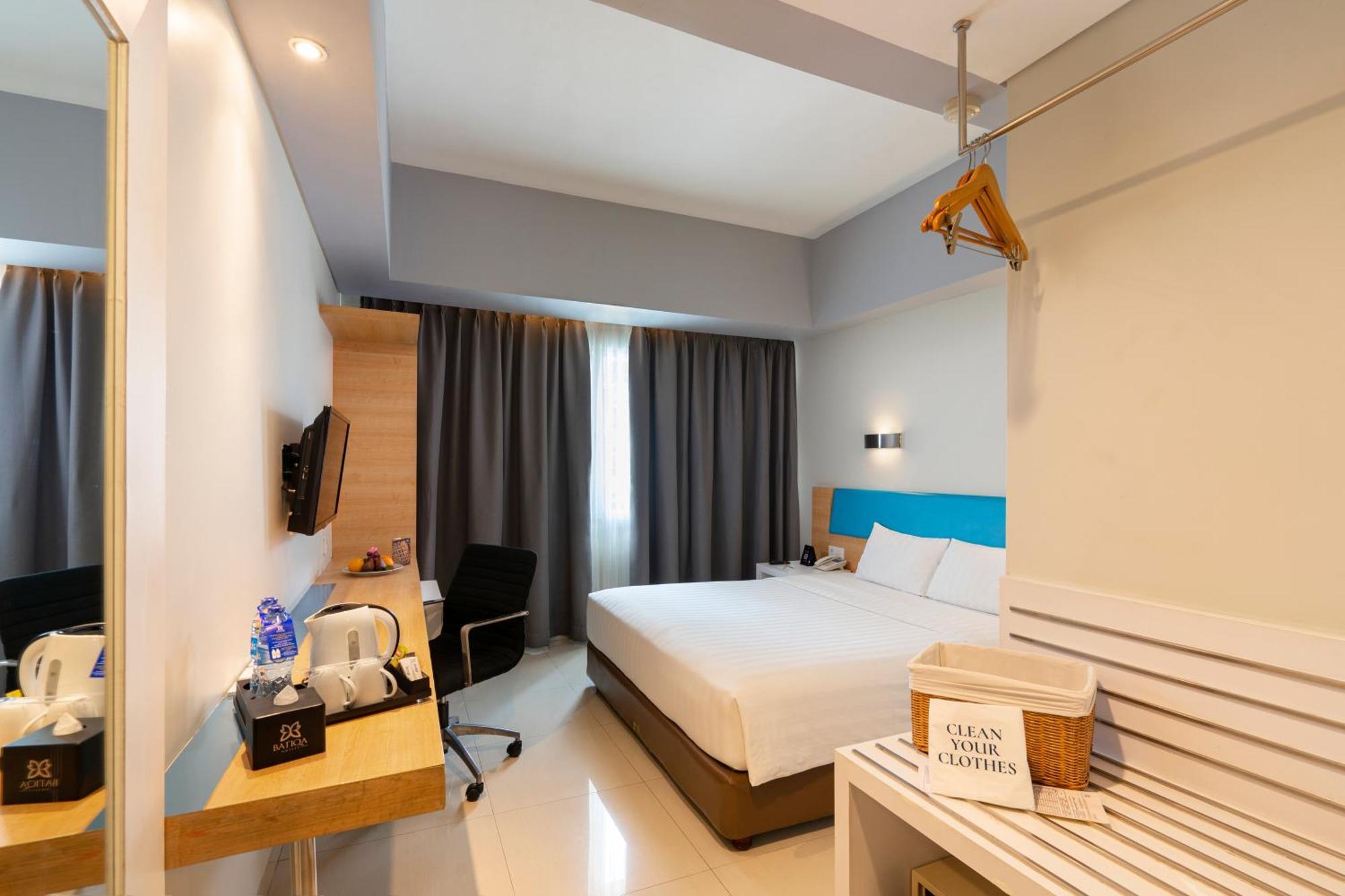 Batiqa Hotel & Apartments Karawang Exterior foto